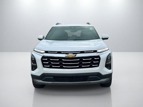 Used 2025 Chevrolet Equinox LT w/ Convenience Package II image 2
