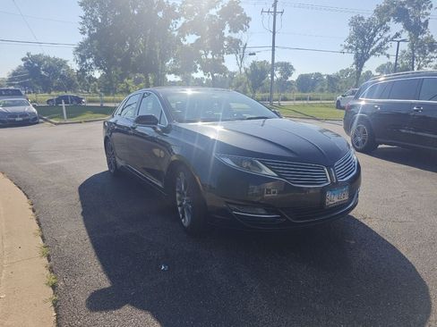 Used 2014 Lincoln MKZ Hybrid FWD image 3