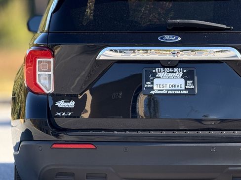 Used 2020 Ford Explorer XLT image 15