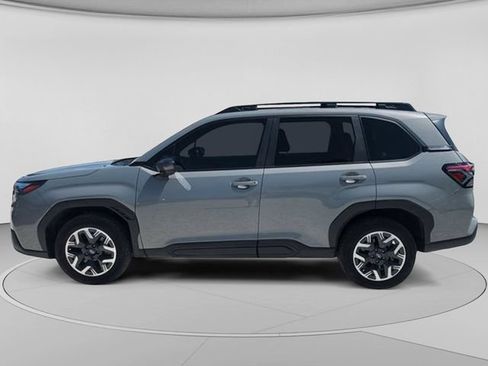 Used 2025 Subaru Forester Premium AWD/4WD image 8
