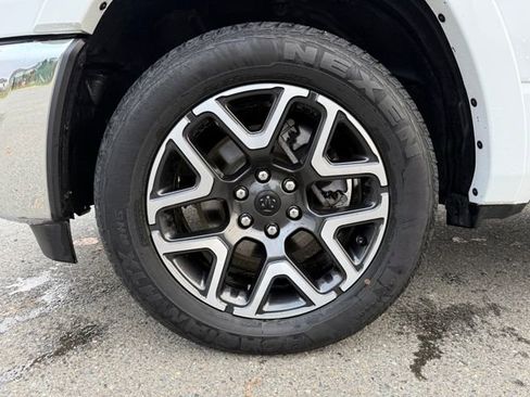 Used 2025 RAM 1500 Laramie image 30