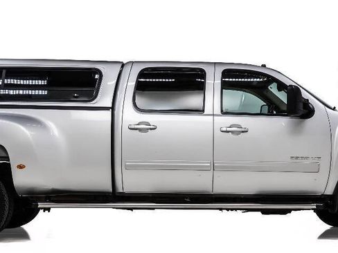 Used 2011 Chevrolet Silverado 3500 LTZ w/ LTZ Plus Package image 5