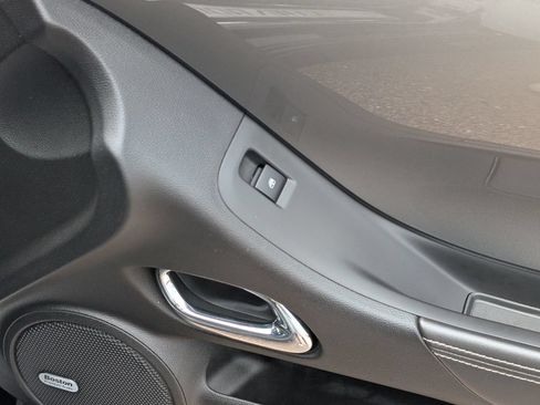 Used 2011 Chevrolet Camaro SS RWD image 23