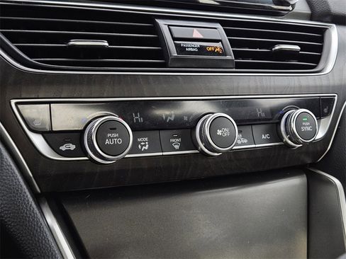 Used 2020 Honda Accord EX image 20