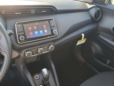 Certified 2025 Nissan Kicks Play S image 22