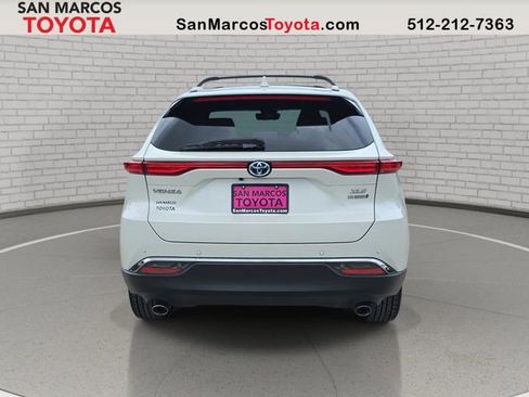 Used 2021 Toyota Venza XLE w/ Softex Package AWD/4WD image 7