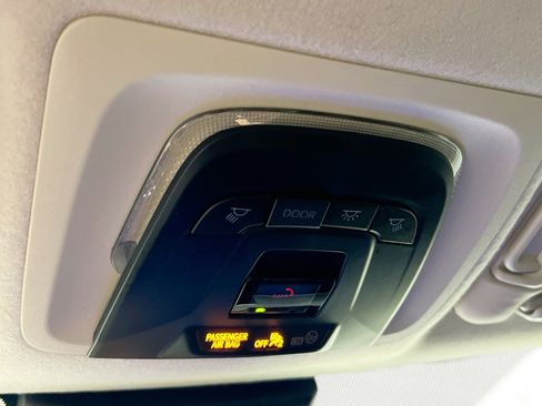 Used 2025 Toyota Corolla LE image 22