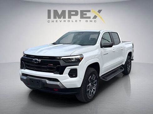 Used 2025 Chevrolet Colorado Z71 AWD/4WD image 1