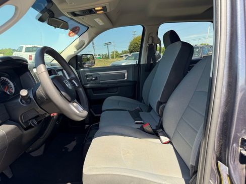Used 2021 RAM 1500 Classic SLT AWD/4WD image 14