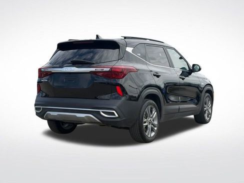 Used 2023 Kia Seltos S image 9