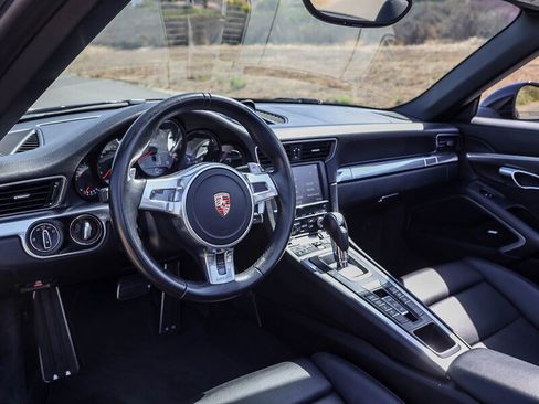 Used 2015 Porsche 911 Carrera 4S AWD/4WD image 20