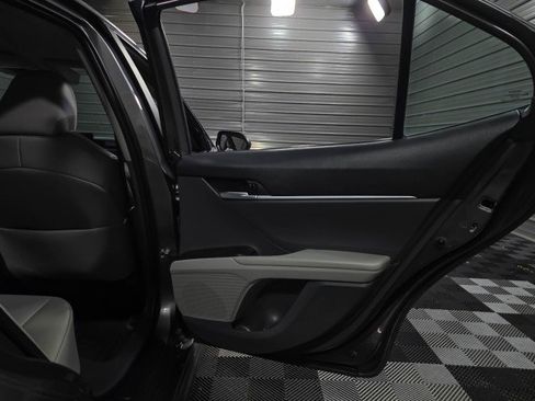 Used 2022 Toyota Camry SE image 32