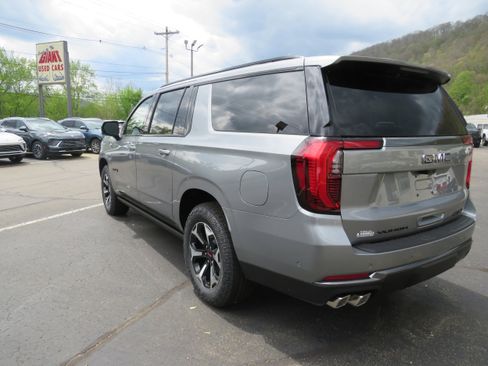 New 2026 GMC Yukon XL AT4 AWD/4WD image 5