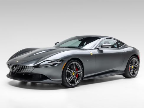 Used 2022 Ferrari Roma RWD image 2
