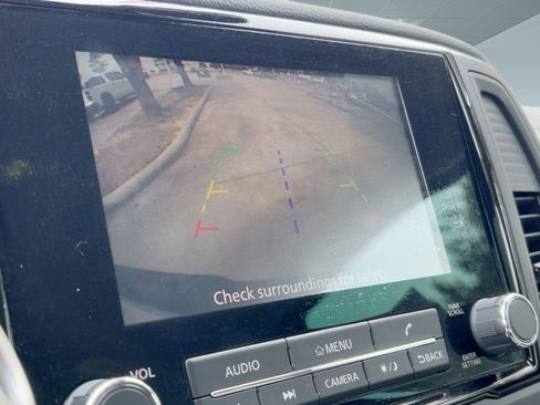 Used 2023 Nissan Titan SV w/ SV Convenience Package image 26