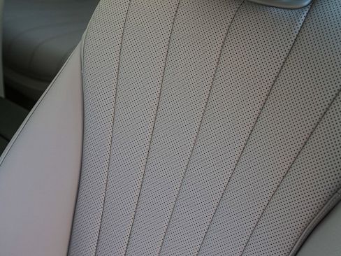 New 2026 Mercedes-Benz E 450 4MATIC Sedan image 23