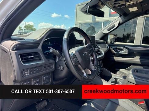 Used 2024 Chevrolet Suburban RST w/ Luxury Package AWD/4WD image 8