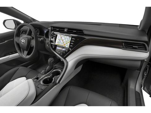 Used 2020 Toyota Camry XLE FWD image 13