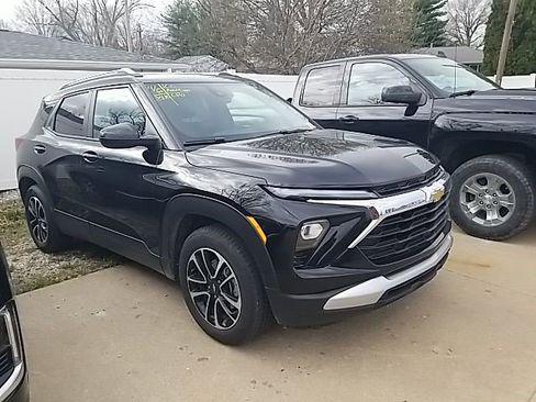 Certified 2025 Chevrolet TrailBlazer LT image 3