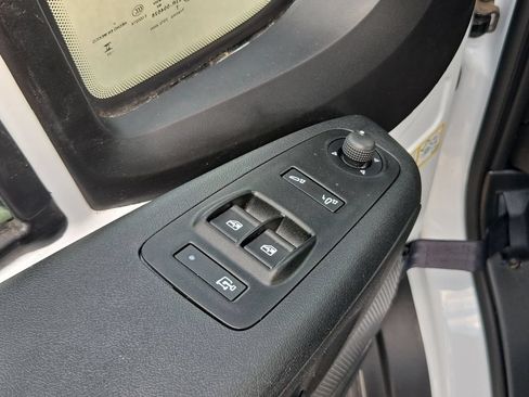 Used 2026 RAM ProMaster 2500 w/ Convenience Group FWD image 21
