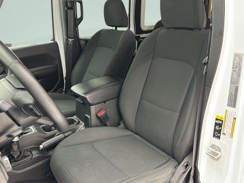 Used 2023 Jeep Wrangler Unlimited Sport AWD/4WD image 14
