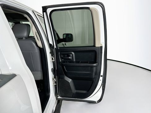Used 2017 RAM 1500 Tradesman RWD image 26