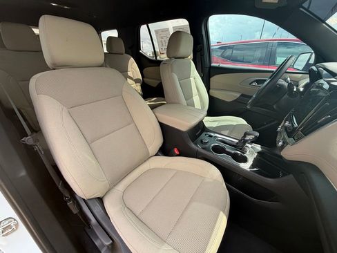 Used 2023 Chevrolet Traverse LT w/ LPO, Cargo Package AWD/4WD image 39