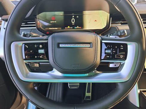 New 2026 Land Rover Range Rover SE image 18