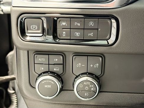 New 2026 GMC Yukon XL Elevation image 10