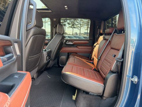 Used 2025 GMC Sierra 2500 Denali Ultimate AWD/4WD image 29