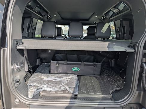 New 2026 Land Rover Defender 110 X-Dynamic SE AWD/4WD image 30
