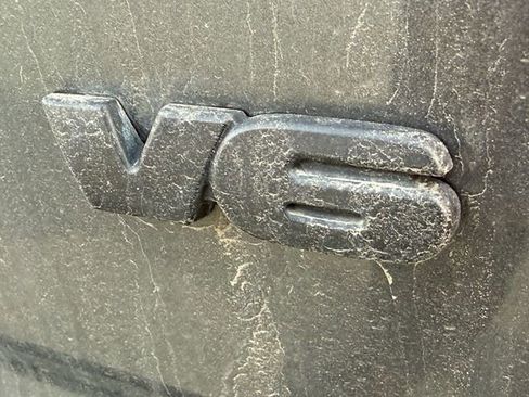 Used 2018 Toyota Tacoma TRD Off-Road image 12