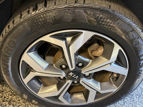 Used 2021 Kia Forte LXS FWD image 28