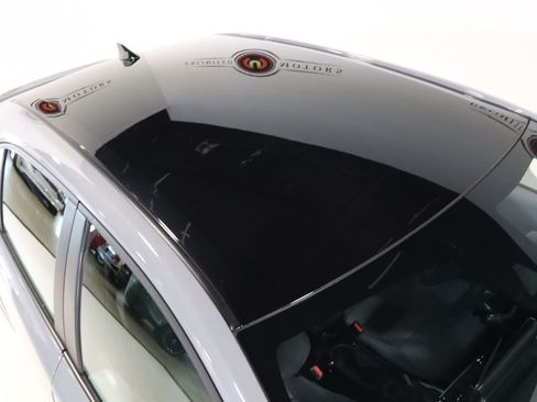 Used 2022 Toyota Corolla SE w/ Carpet Mat Package (TMS) FWD image 10