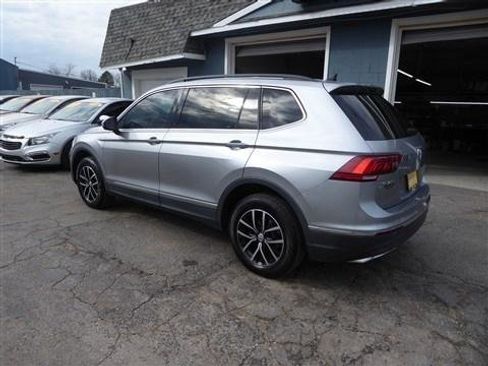 Used 2021 Volkswagen Tiguan S image 8