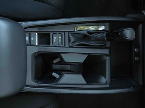 Used 2025 Honda Accord LX image 27