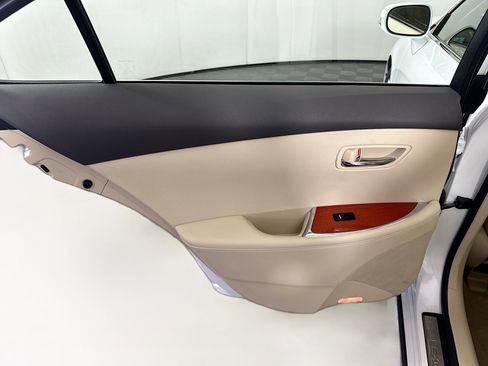 Used 2011 Lexus ES 350 image 26