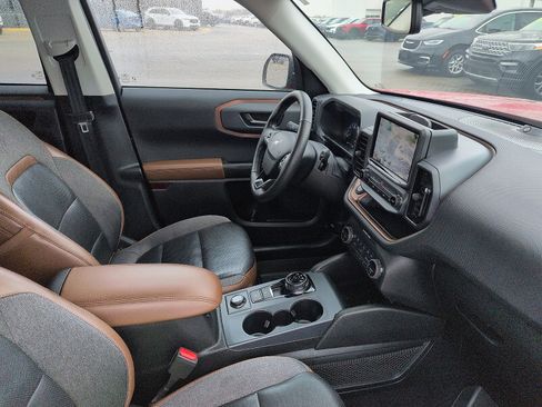 Used 2021 Ford Bronco Sport Outer Banks w/ Outer Banks Package (96D) image 7