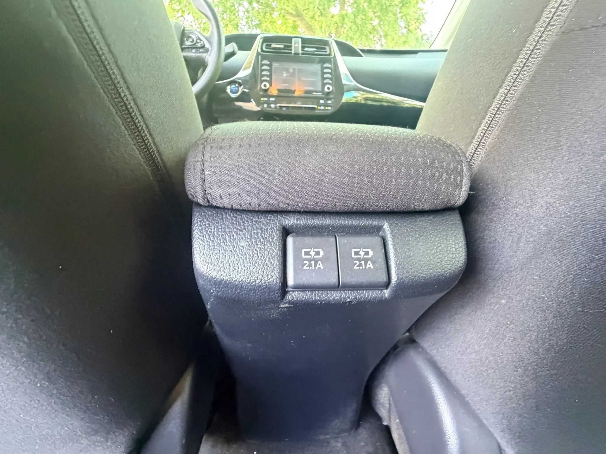 Used 2022 Toyota Prius L Eco FWD image 16