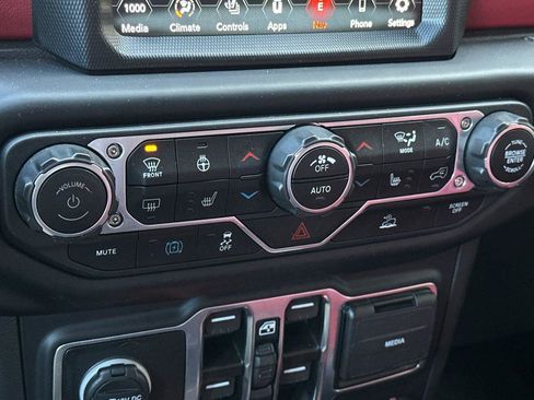 Used 2023 Jeep Wrangler Unlimited Rubicon 4xe image 23