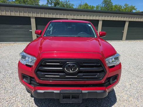 Certified 2019 Toyota Tacoma SR w/ SR Convenience Package AWD/4WD image 9