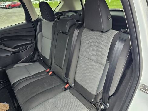 Used 2019 Ford Escape SE FWD image 21