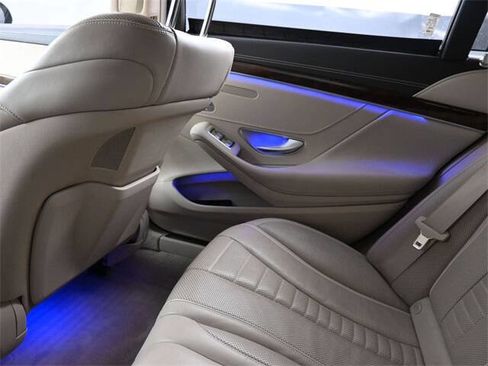 Used 2017 Mercedes-Benz S 550 4MATIC Sedan image 16