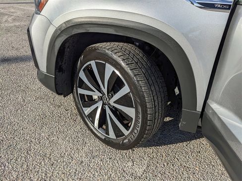 Used 2023 Volkswagen Taos SE image 36