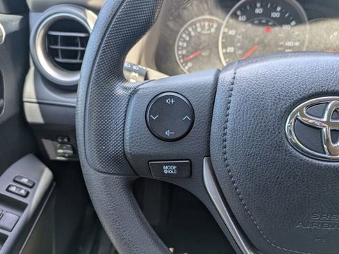 Used 2016 Toyota RAV4 LE FWD image 23