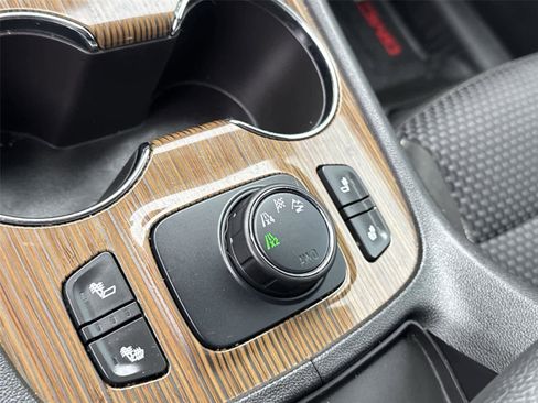 Used 2020 GMC Acadia SLE w/ Driver Convenience Package image 20