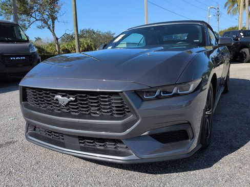 Used 2025 Ford Mustang Premium RWD image 9