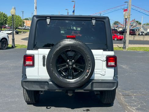 Used 2023 Jeep Wrangler Unlimited Sport AWD/4WD image 5