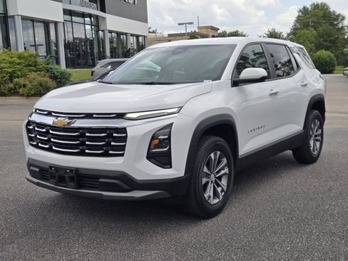 Used 2025 Chevrolet Equinox LT FWD image 1