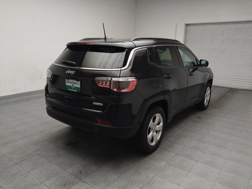 Used 2018 Jeep Compass Latitude w/ Popular Equipment Group FWD image 9